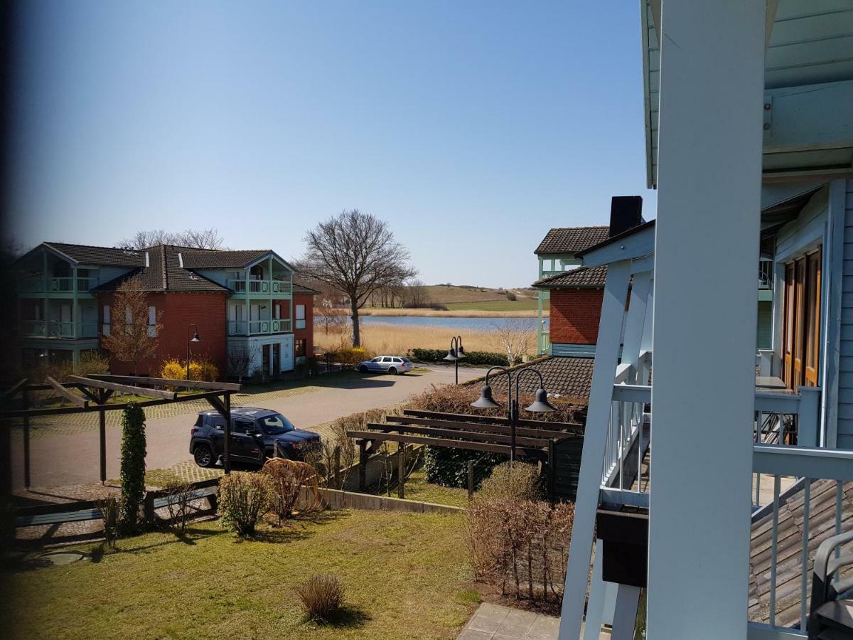 Ferienwohnung 4 Im Haus Am See Mit Wintergarten Und Terrasse Seedorf  Camera foto
